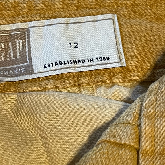 GAP button up mini skirt - Picture 2 of 4